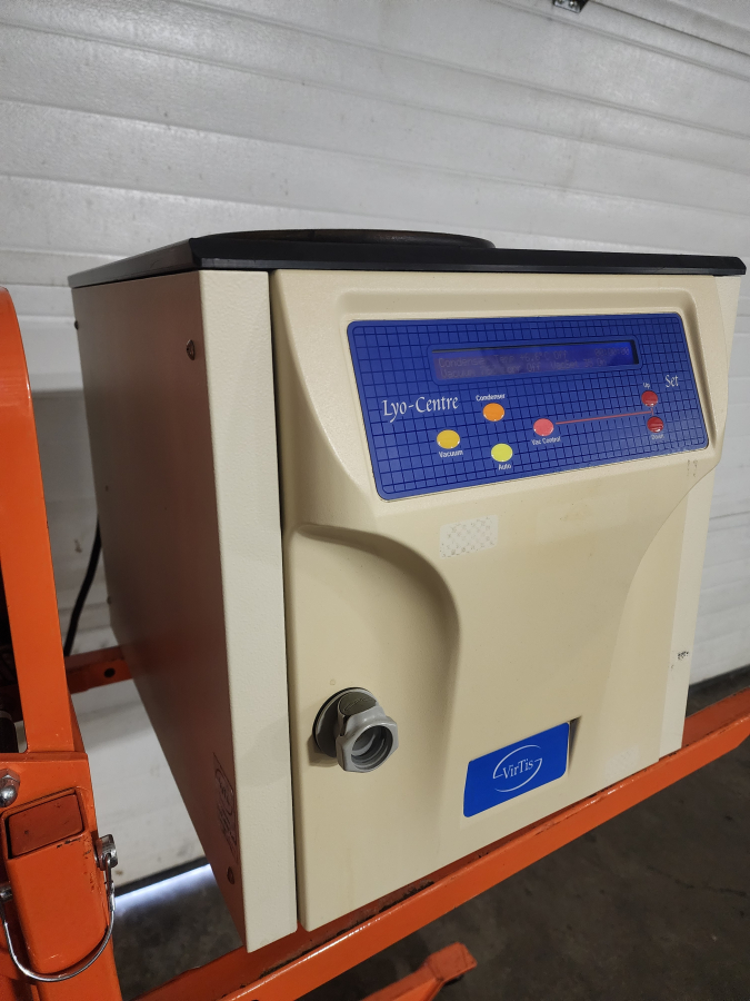 VirTis 3.5L DBTZL-105 412612 Benchtop freeze dryer; SN:219839, photo 4 of 11
