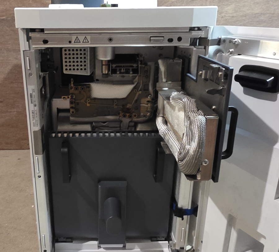 Agilent Intuvo 9000(G3952A) Gas Chromatograph System; SN:CN18130004, photo 21 of 56