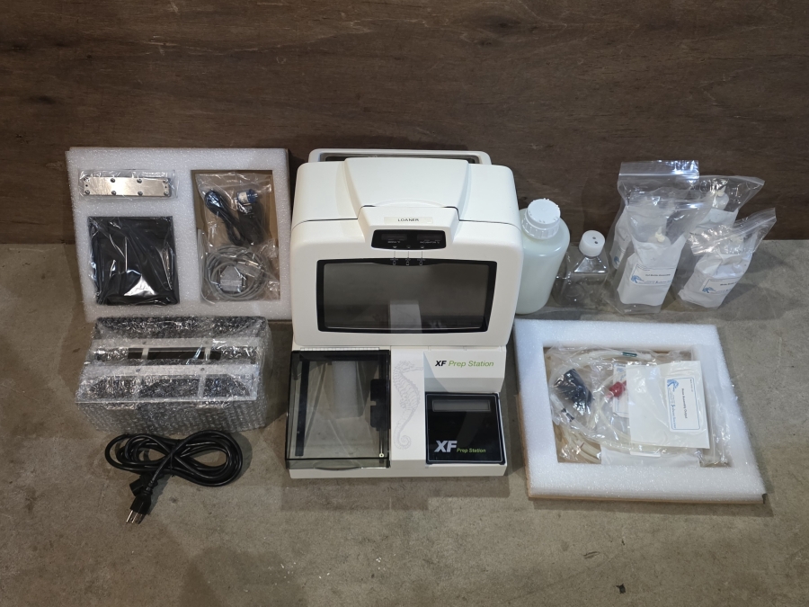 Agilent 101200-100 Seahorse Flux Analyzer XF Prep Station + Accessories; SN:301382/301515R, photo 45 of 49
