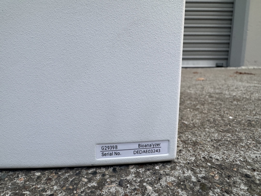 Agilent G2939B 2100 Bioanalyzer; SN:DEDAE01243, photo 2 of 5