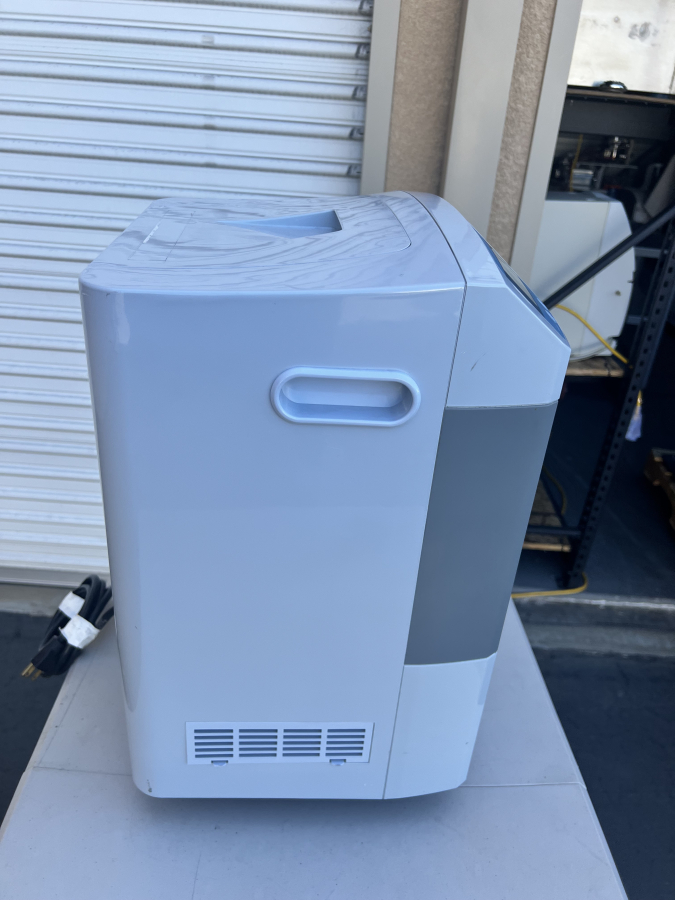 VetEquip OxyVet O2 Concentrator Veterinary Anesthesia Oxygen Generator; SN O2-3786, photo 7 of 8