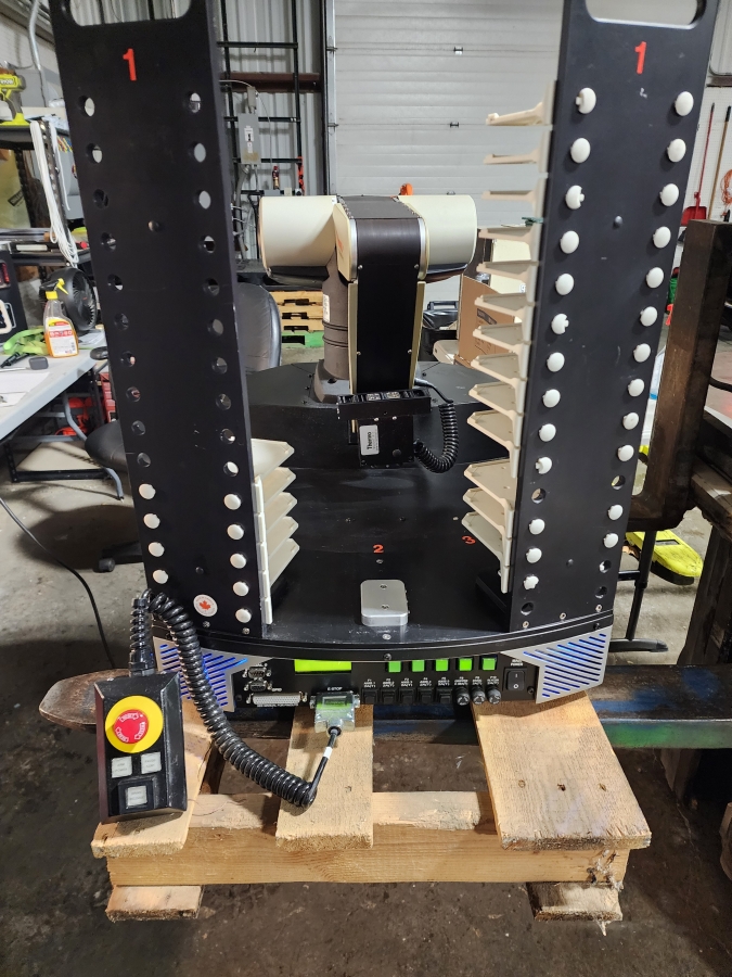Thermo Scientific F01064 CRS F01229 Catalyst Express Automated robotic arm; SN:RA50702461R, photo 1 of 7