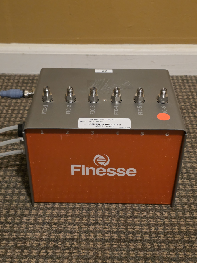 Finesse G3Lab Universal F100-2277-303 Rev 4 Biroreactor controller, manifold, pump; SN:AH5441610015/3/4/6/7/8/9/12, photo 2 of 36