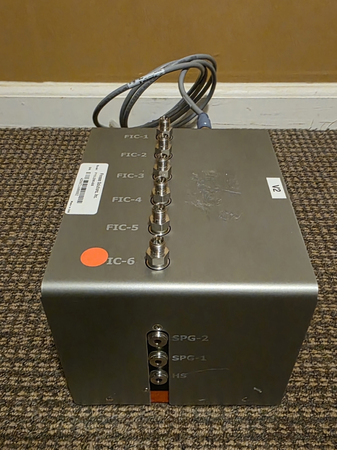 Finesse G3Lab Universal F100-2277-303 Rev 4 Biroreactor controller, manifold, pump; SN:AH5441610015/3/4/6/7/8/9/12, photo 6 of 36