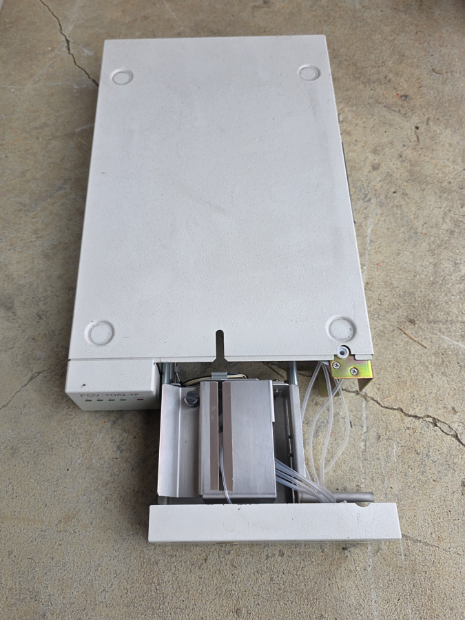 Shimadzu HPLC LOT SIL-HTA SIL-10AF x2 LC-20AT SCL-10AVP x3 DGU-14A x7 FCV-10ALVP x2 SN:L20013900027, photo 29 of 99