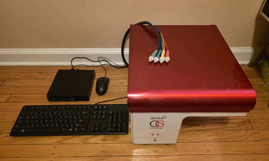 Accuri C6 Flow Cytometer with Computer; s/n 3122, photo 28 of 40