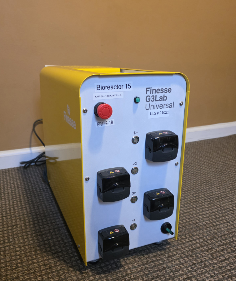 Finesse F100-2277-314 G3 Lab Universal Bioreactor Controller; S/N AH5531470016A107, 14A107, 15A107, 21A107, 131A107, 17A107, 19A107, 18A107, photo 17 of 17