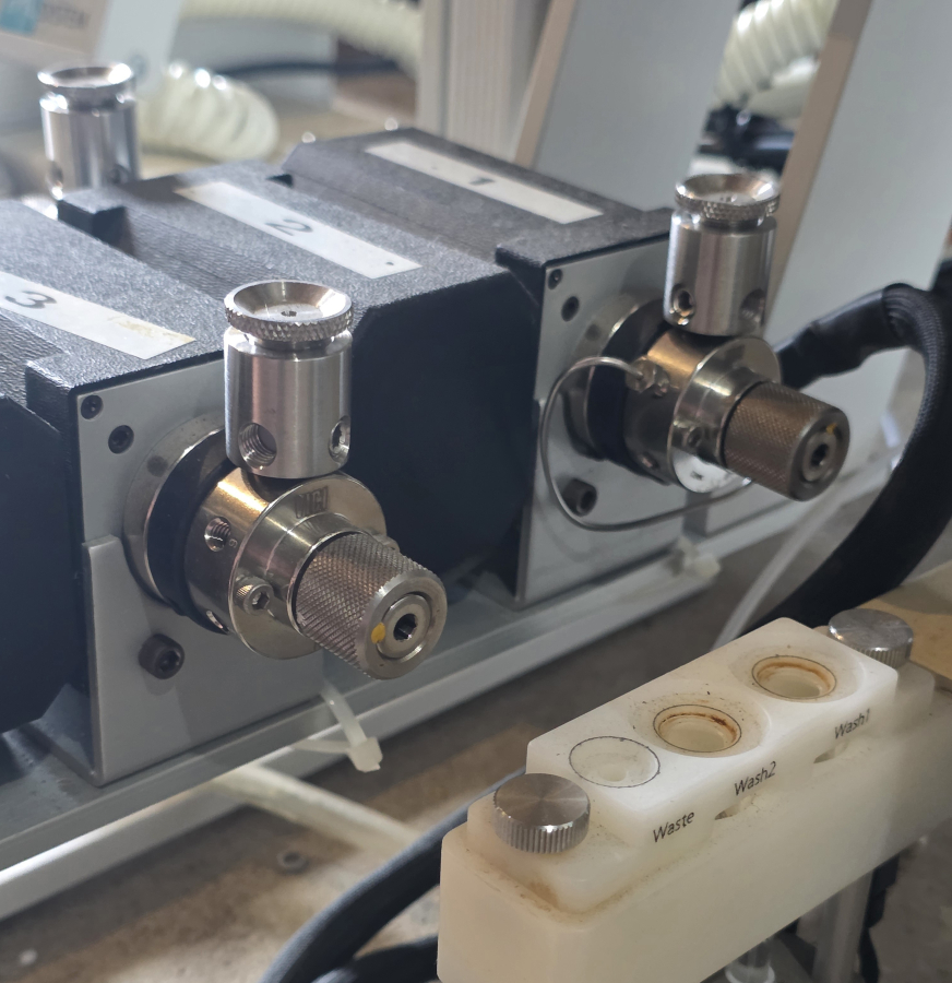 CTC Analytics HTC PAL Autosampler System w/ Dual Peltier Coolers 4 Pumps Valves, photo 11 of 37