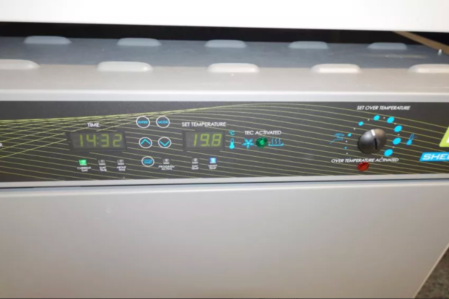 Shel Lab SRI6PF Drosophila Incubator, 6.5 Cu Ft.; SN# 10012722, photo 8 of 9