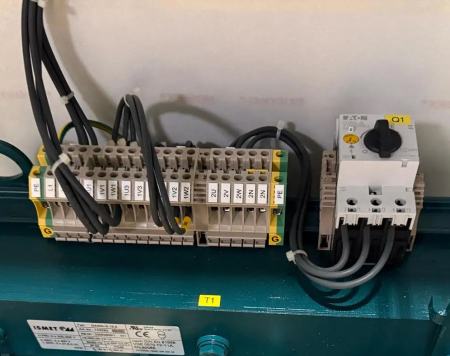 ISMET DAWN-G 15,0 Transformer, 15,000 VA, 3x200-208V, 3-phase, IP 54, Frequency 50/60 Hz, Insulation Class F, Dry-type cooling, nach DIN EN 61558, VDE 0570 T2-1 UL, EN 60085, Serial Number: 22052806/1, photo 5 of 12