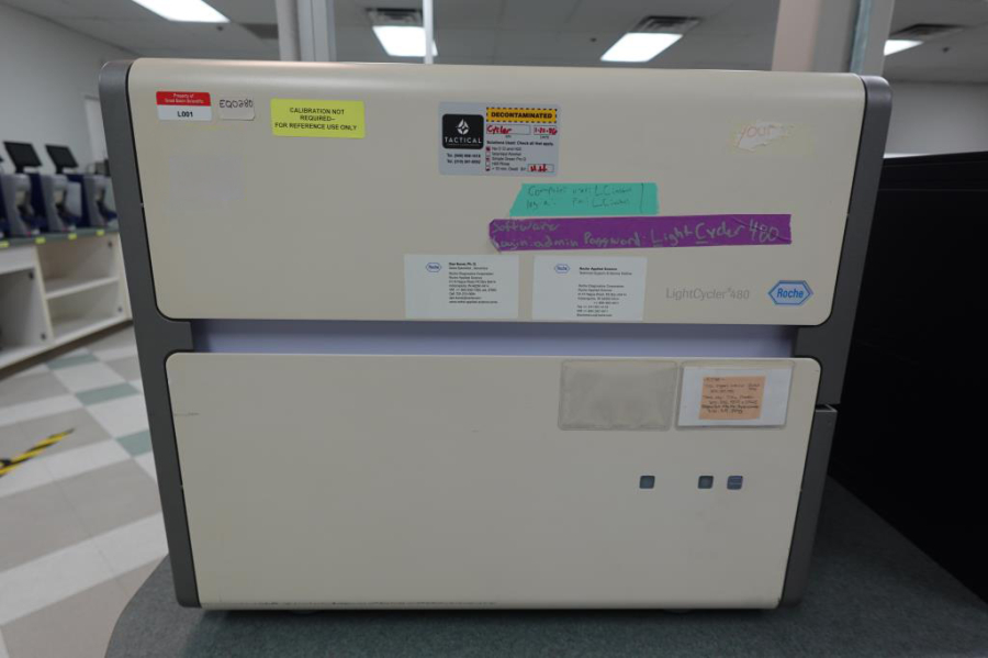Roche LightCycler 480/96 PCR System includes computer with software; S/N 20015, photo 1 of 5