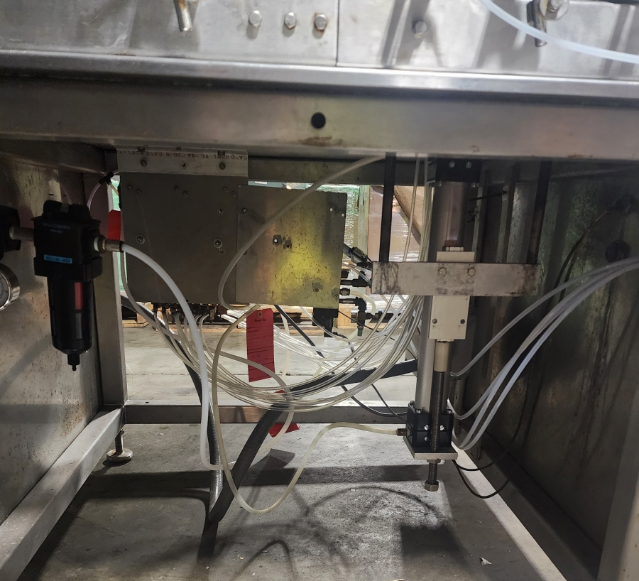Perry Industries TPLF-8 AquaFil 8-Head In-Line Liquid Filling Machine Conveyor System, photo 7 of 17