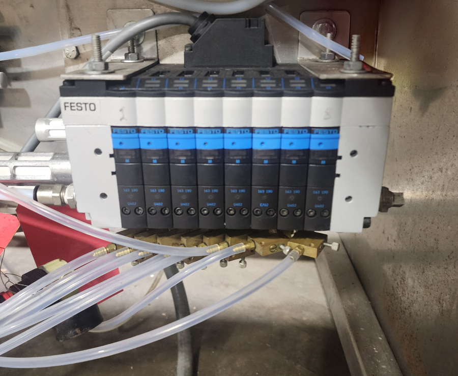 Perry Industries TPLF-8 AquaFil 8-Head In-Line Liquid Filling Machine Conveyor System, photo 9 of 17