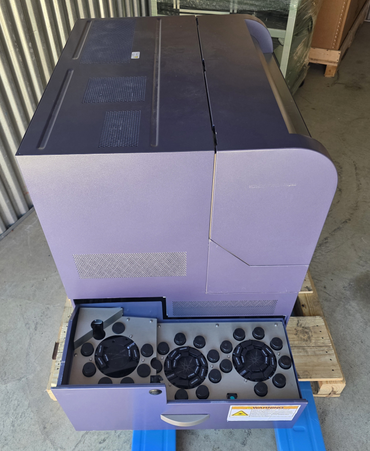 BD Biosciences LSRFortessa Cell Analyzer; S/N H64717700119, photo 9 of 54