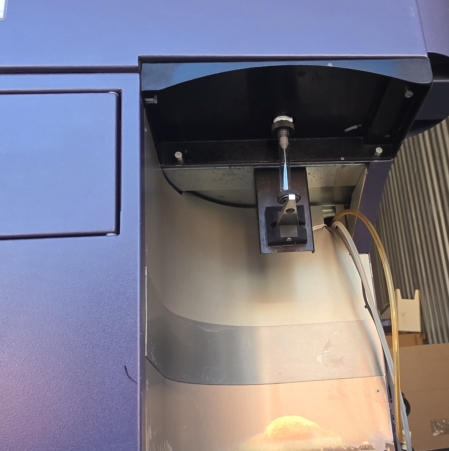 BD Biosciences LSRFortessa Cell Analyzer; S/N H64717700119, photo 22 of 54