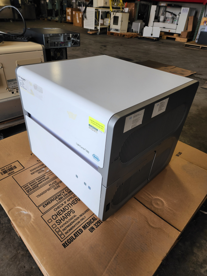 Roche LightCycler 480/96 PCR System includes computer with software; S/N 20612, photo 8 of 16