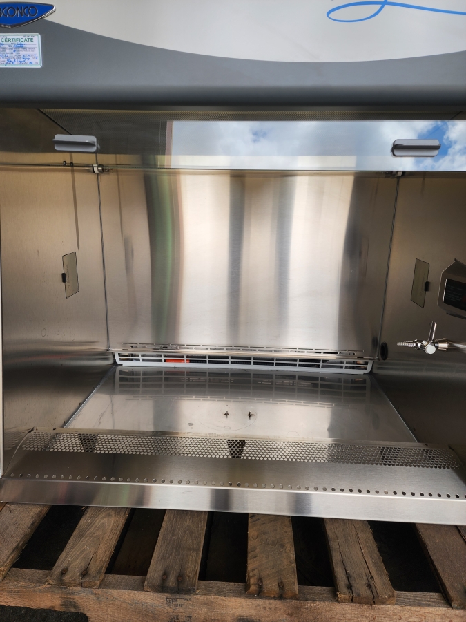 Labconco 302311000 3 ft Class II Type A2 Biosafety Cabinet with Stand, photo 9 of 19