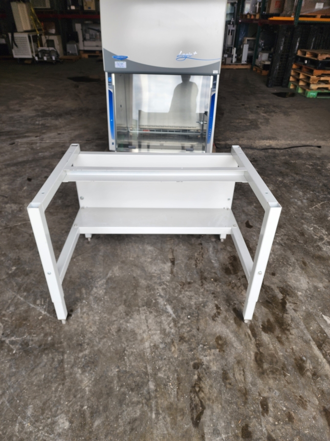 Labconco 302311000 3 ft Class II Type A2 Biosafety Cabinet with Stand, photo 16 of 19