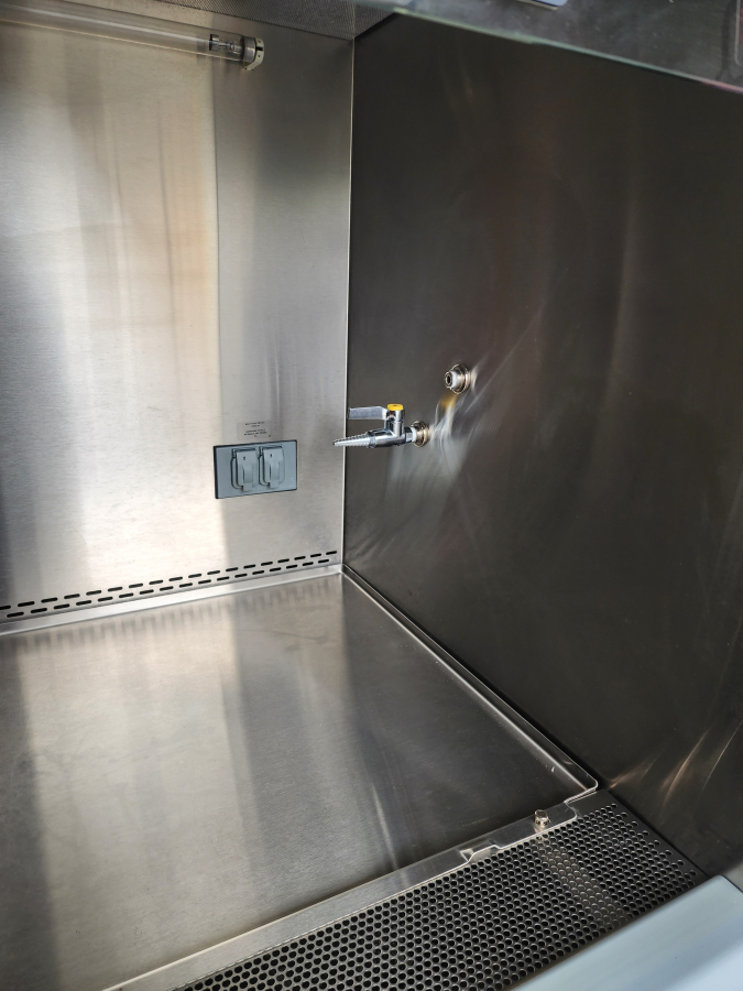 NuAire LabGard NU-543-400 4ft Class II A2 Biosafety Cabinet Benchtop Hood; S/N 175536081016, photo 9 of 13