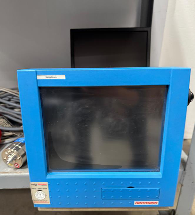Pair of Herrmann HSDDC 4.5kW 20kHz Ultraschall Ultrasonic Welding Machines; S/N SM11010/12, 0680/11, photo 9 of 31