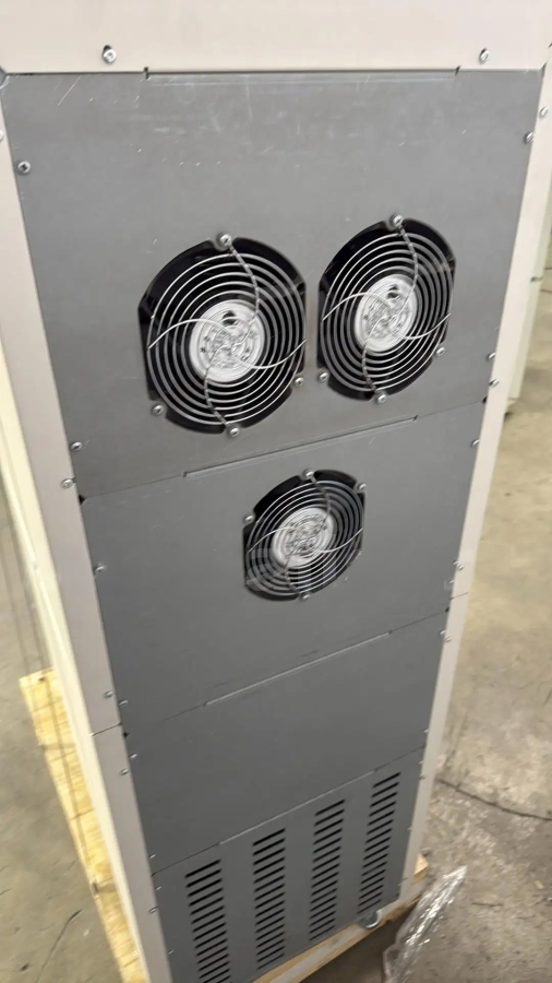 Toshiba G8000 15kVA 3-Phase UPS, 208V In/Out, Type C42F3F150XAMBN, Internal Batteries; S/N 071004084, photo 5 of 11