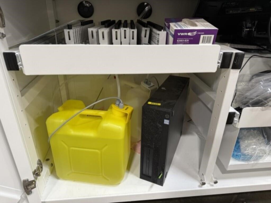 2022 Roche Cedex Bio HT 06608116001E with Computer, Dongle, Accessories; S/N 630018, photo 5 of 14