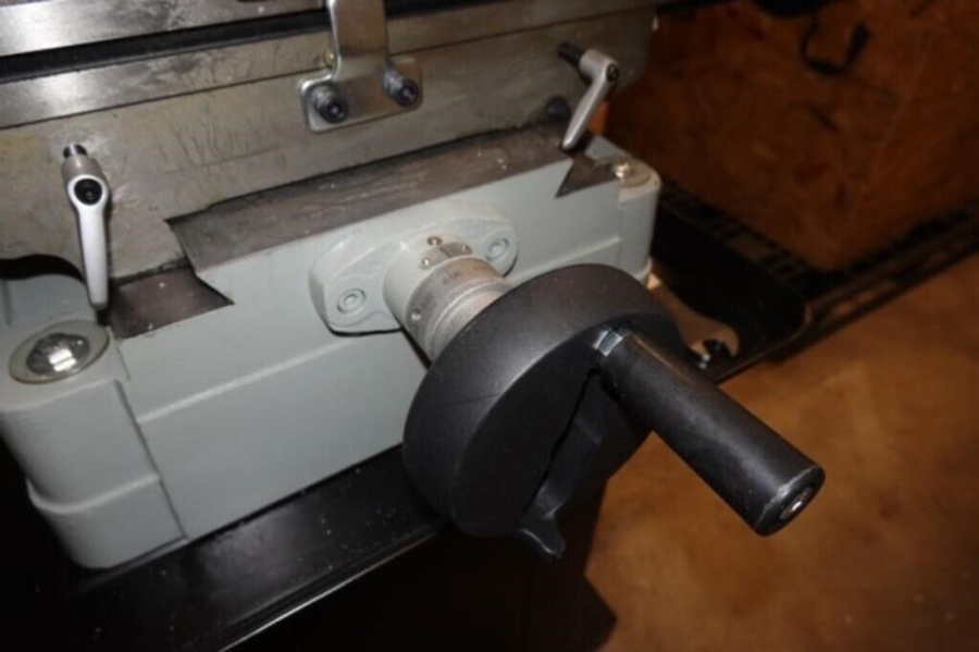 Rong Fu RF-40 Geared Head Milling & Drilling Machine 09542911, photo 10 of 23