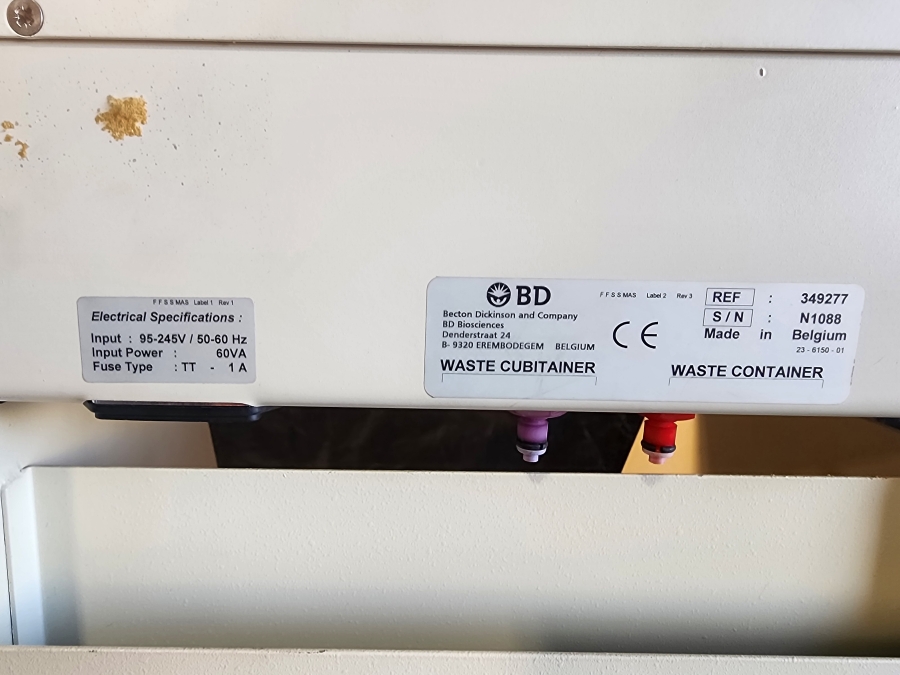 Becton Dickinson FACSCalibur Flow Cytometer w/ FACSFlow, HTS,  SN:E2044, photo 9 of 20