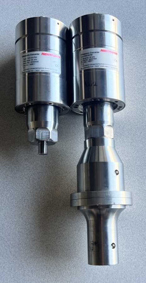 Pair of Herrmann HSDDC 4.5kW 20kHz Ultraschall Ultrasonic Welding Machines; S/N SM11010/12, 0680/11, photo 30 of 31
