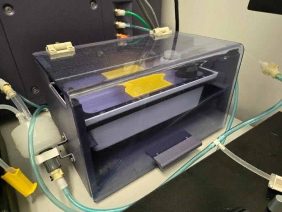 BD Biosciences LSRFortessa 647794L6 Cell Analyzer-Flow Cytometer System, 647701 HTS, HP Z230 Workstation, Fluidics Cart, ONEAC Conditioned PS; Rolling Table, photo 23 of 26