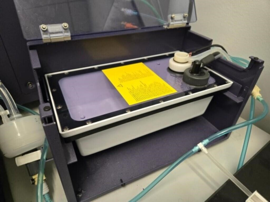 BD Biosciences LSRFortessa 647794L6 Cell Analyzer-Flow Cytometer System, 647701 HTS, HP Z230 Workstation, Fluidics Cart, ONEAC Conditioned PS; Rolling Table, photo 22 of 26