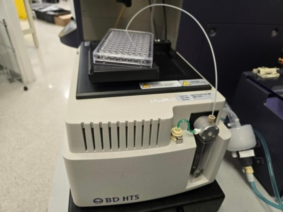 BD Biosciences LSRFortessa 647794L6 Cell Analyzer-Flow Cytometer System, 647701 HTS, HP Z230 Workstation, Fluidics Cart, ONEAC Conditioned PS; Rolling Table, photo 20 of 26