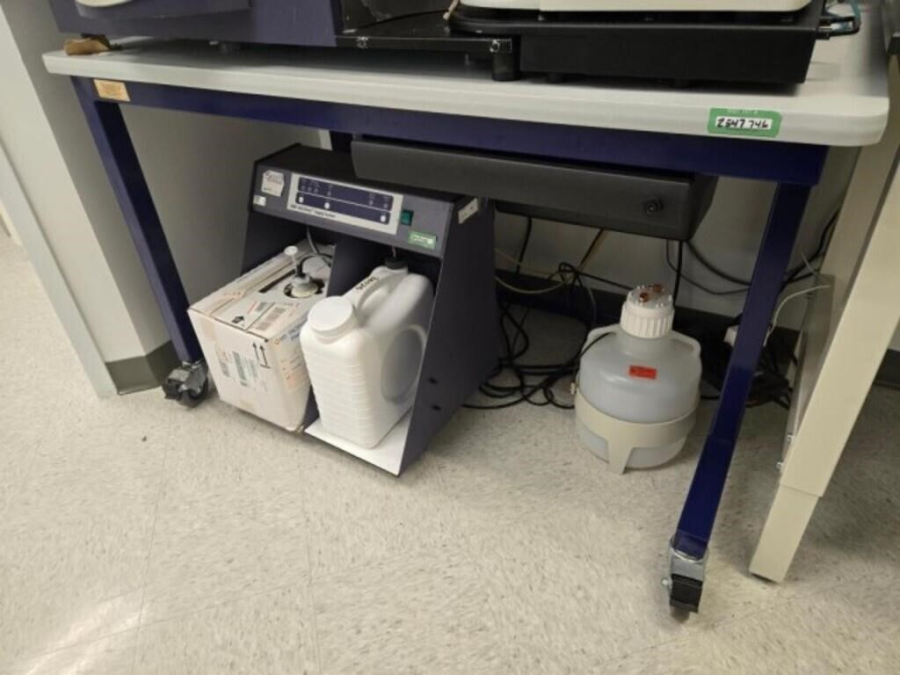 BD Biosciences LSRFortessa 647794L6 Cell Analyzer-Flow Cytometer System, 647701 HTS, HP Z230 Workstation, Fluidics Cart, ONEAC Conditioned PS; Rolling Table, photo 5 of 26