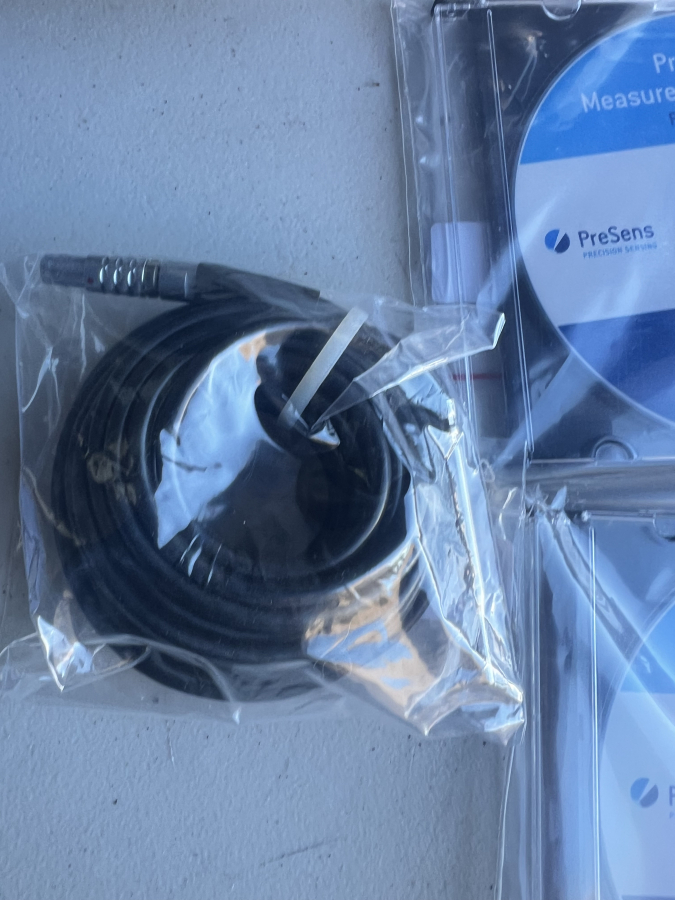PreSens Microx 4 Portable Fiber-Optic Dissolved Oxygen Meter with PM-PSt7-02 Microsensor, Pt100 Probe, Software and Case - NEW, photo 13 of 16
