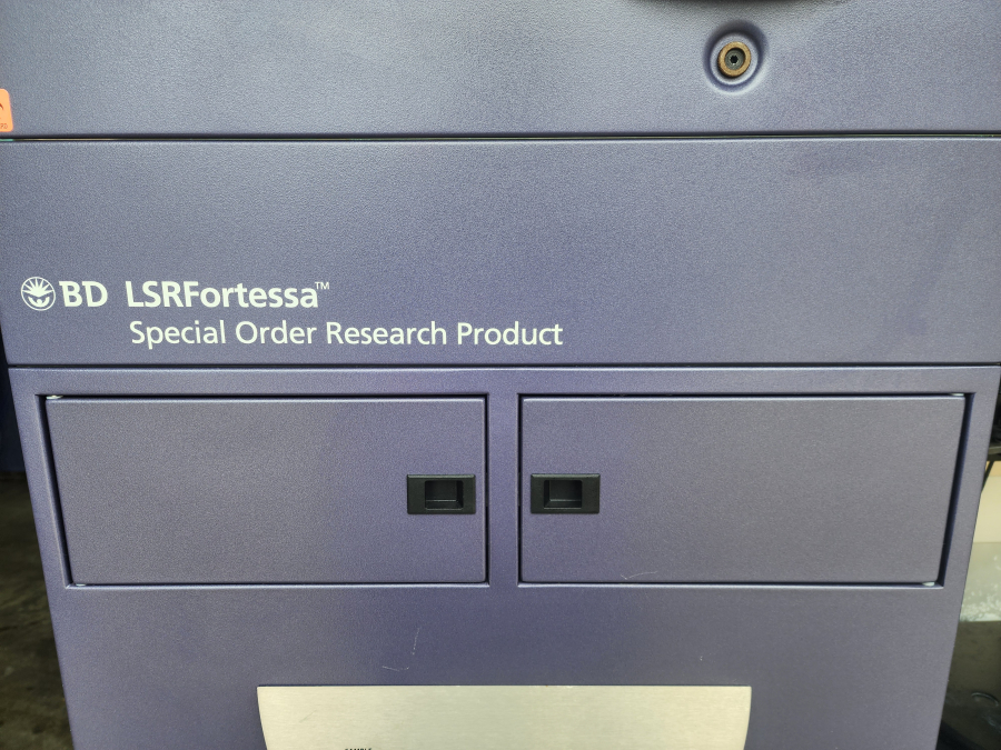 BD Biosciences LSRFortessa 647794L6 Cell Analyzer-Flow Cytometer System, 647701 HTS, HP Z230 Workstation, Fluidics Cart, ONEAC Conditioned PS; Rolling Table, photo 28 of 105