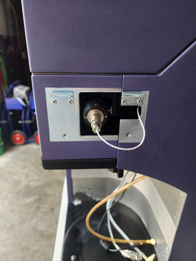 BD Biosciences LSRFortessa 647794L6 Cell Analyzer-Flow Cytometer System, 647701 HTS, HP Z230 Workstation, Fluidics Cart, ONEAC Conditioned PS; Rolling Table, photo 41 of 105