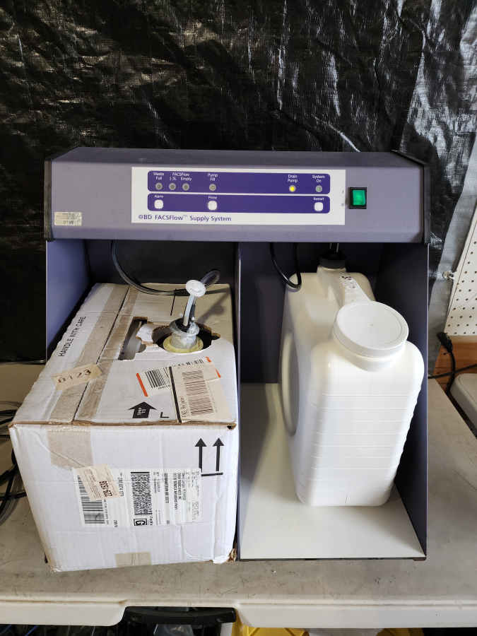 BD Biosciences LSRFortessa 647794L6 Cell Analyzer-Flow Cytometer System, 647701 HTS, HP Z230 Workstation, Fluidics Cart, ONEAC Conditioned PS; Rolling Table, photo 71 of 105