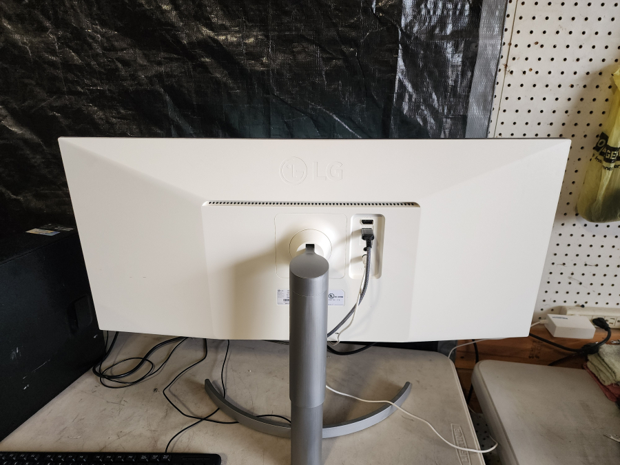 BD Biosciences LSRFortessa 647794L6 Cell Analyzer-Flow Cytometer System, 647701 HTS, HP Z230 Workstation, Fluidics Cart, ONEAC Conditioned PS; Rolling Table, photo 84 of 105
