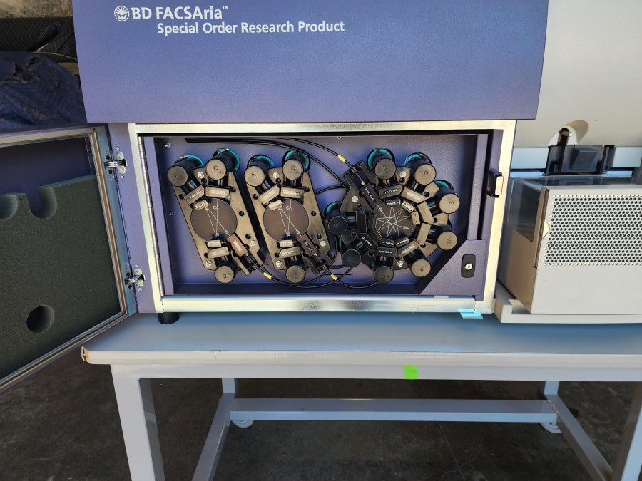 BD FACSAria SORP Cell Sorter with Fluidics Cart, Optical Filter/Mirror Sets & Accessories, photo 11 of 58