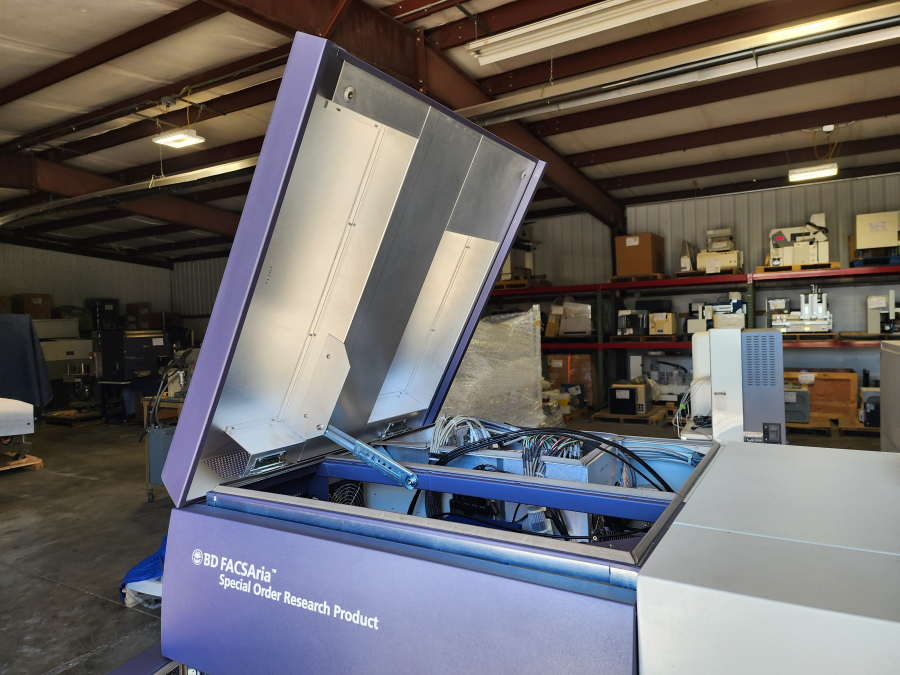 BD FACSAria SORP Cell Sorter with Fluidics Cart, Optical Filter/Mirror Sets & Accessories, photo 5 of 58